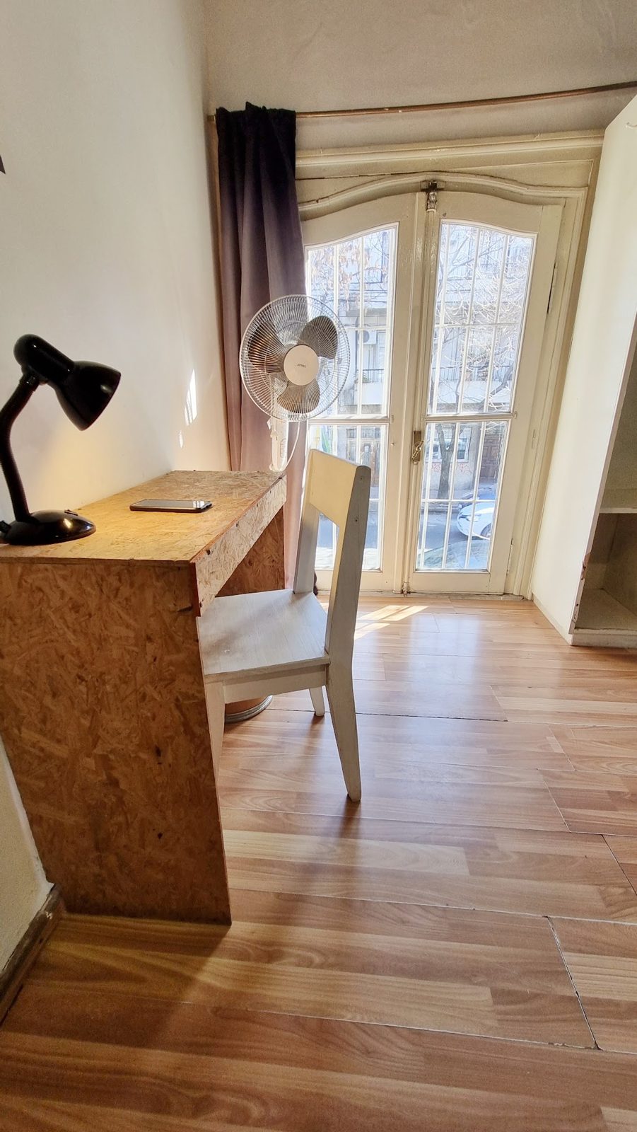 Room 402 · Rotterdam preview