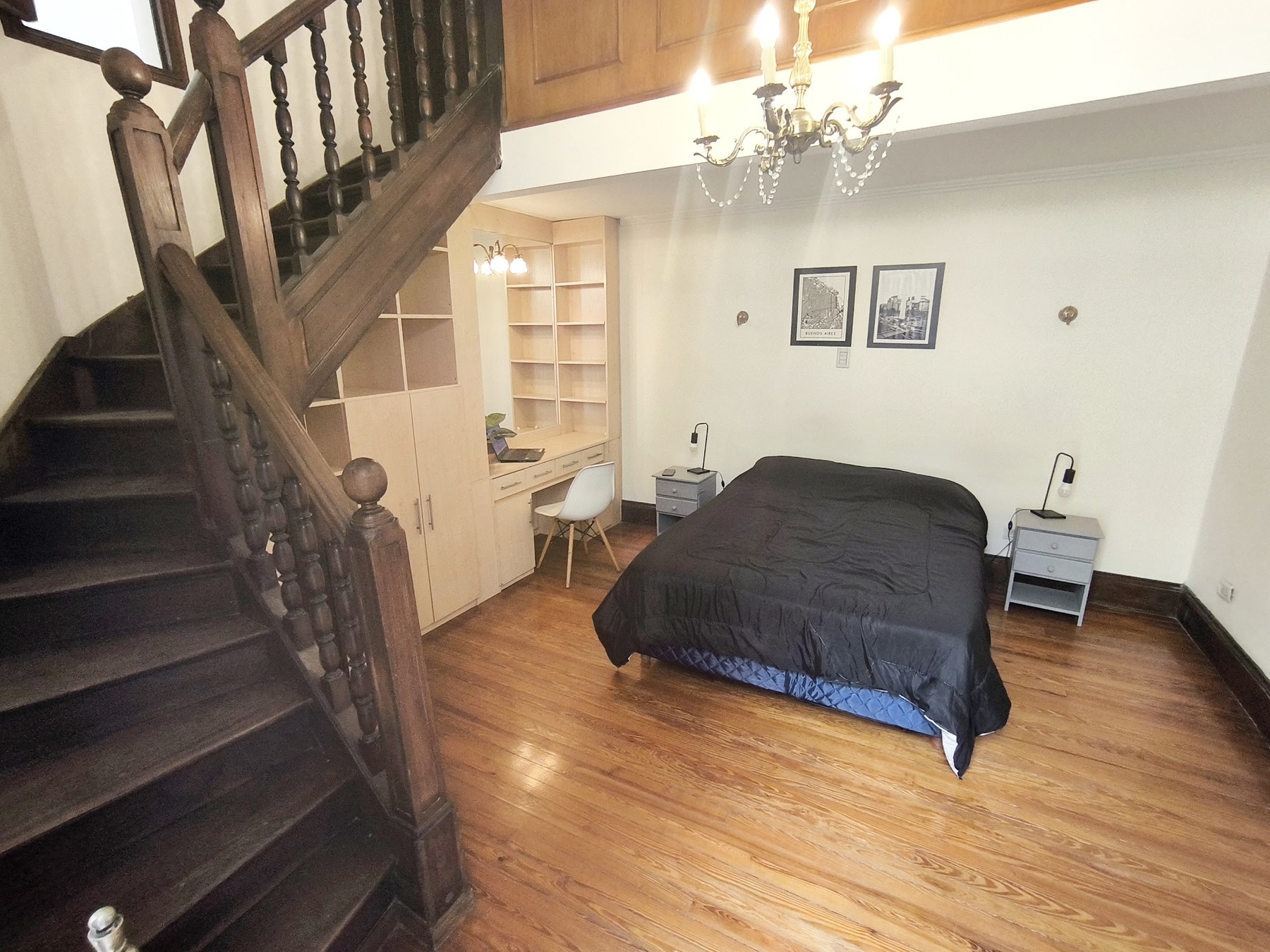Room 307 · Split level preview
