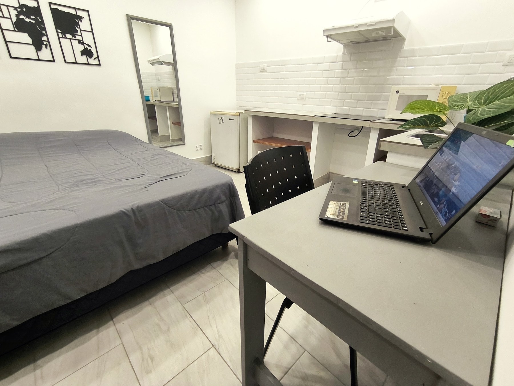 Room 304 · Studio — photo 3