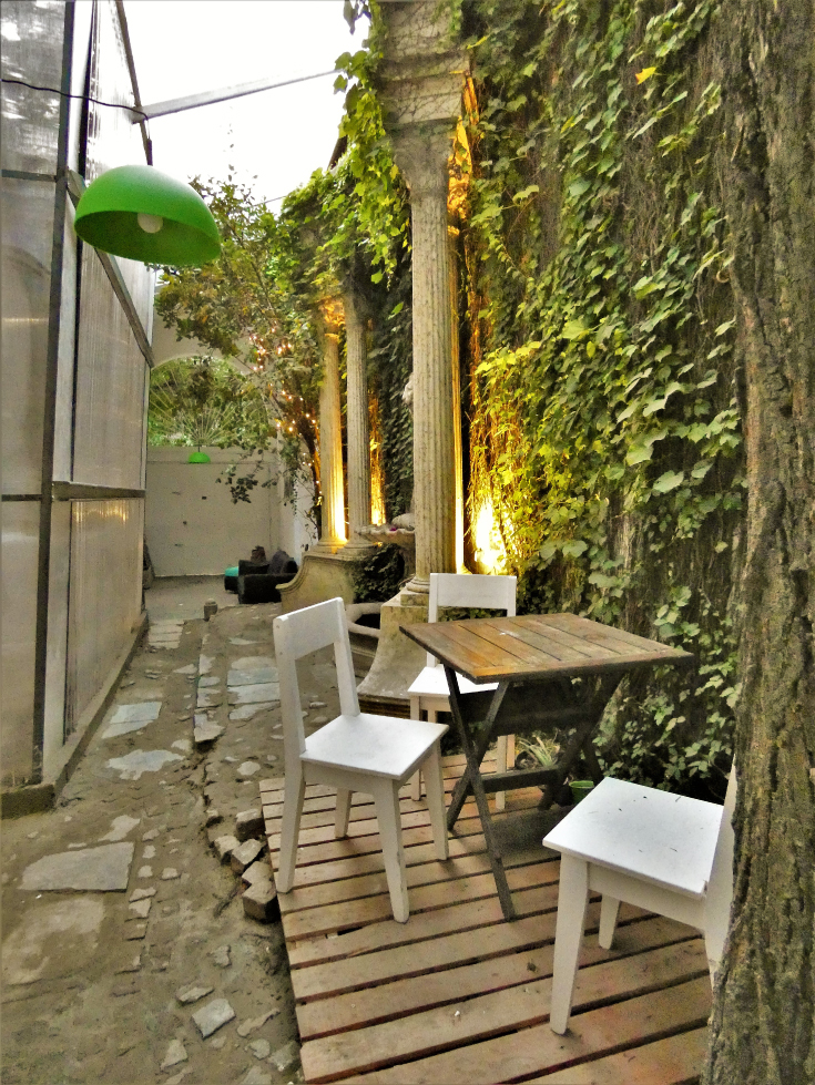 Columned garden corner of Casa Ombú