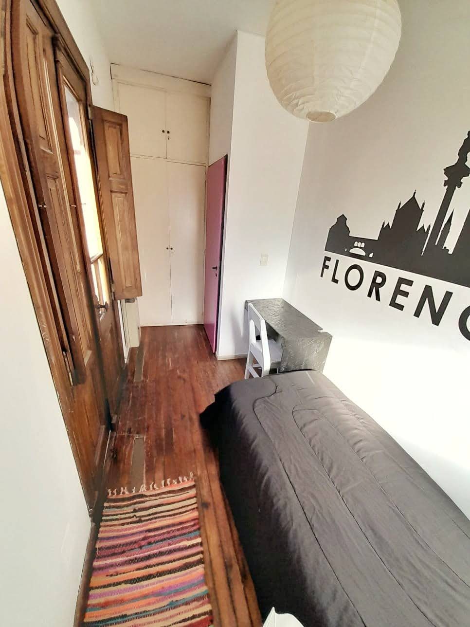 Room 407 · Florencia preview