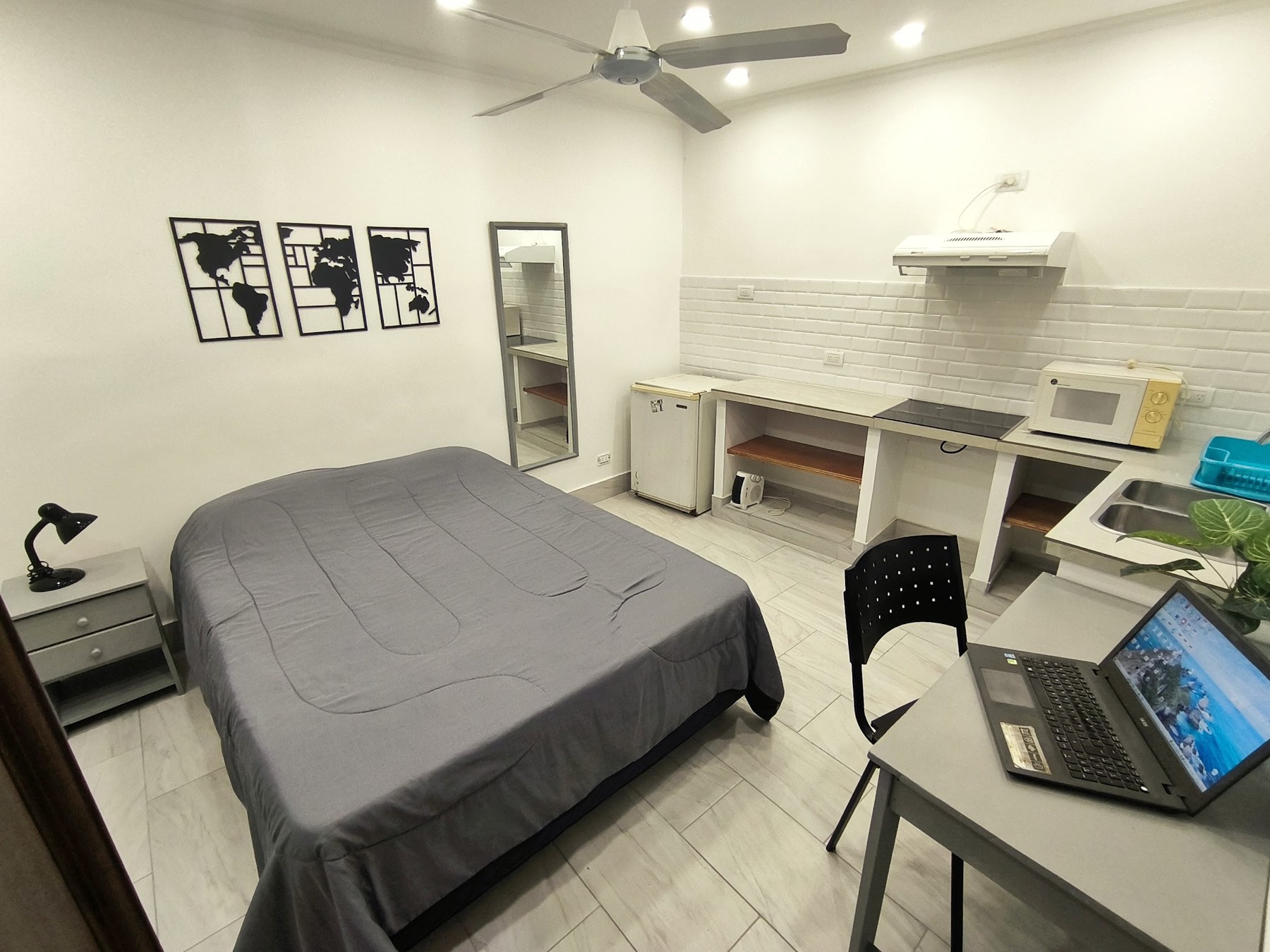 Room 304 · Studio — photo 4